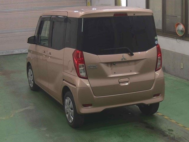 MITSUBISHI EK SPACE 2016