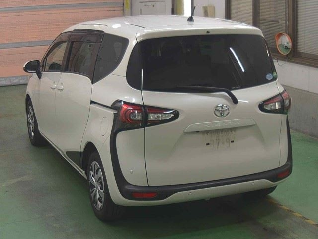 TOYOTA SIENTA 2018