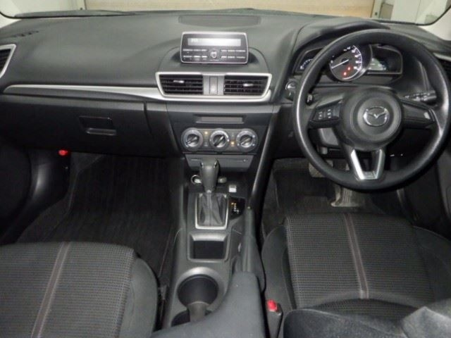 MAZDA AXELA 2017