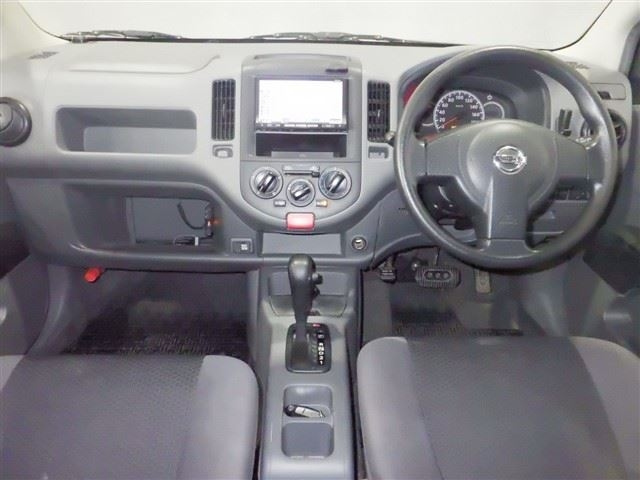 NISSAN AD 2011