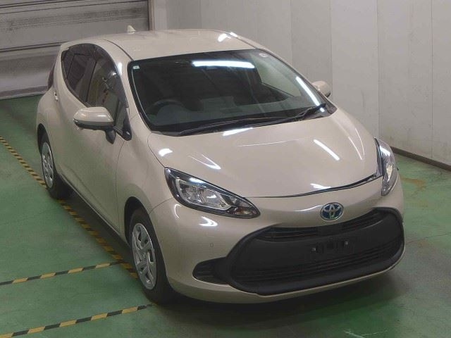 TOYOTA AQUA 2023