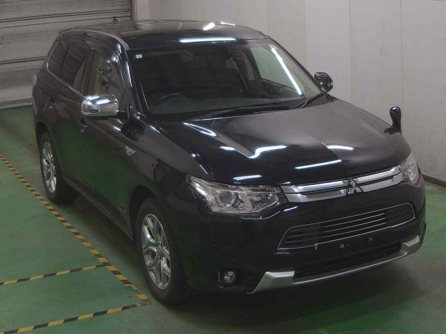 MITSUBISHI OUTLANDER PHEV 2015