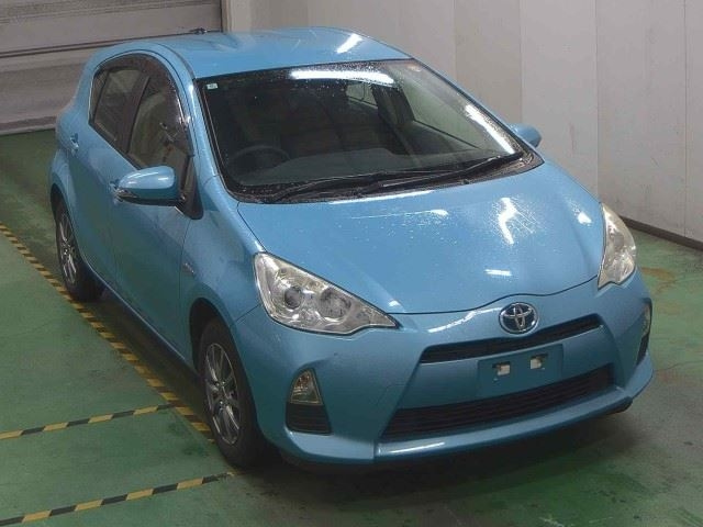 TOYOTA AQUA 2012
