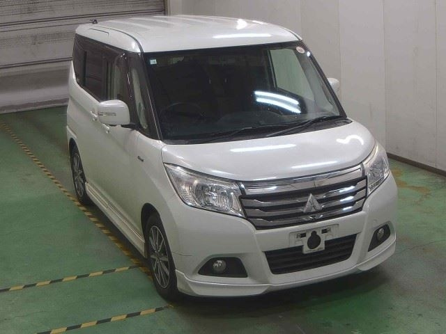 MITSUBISHI DELICA D2 2016