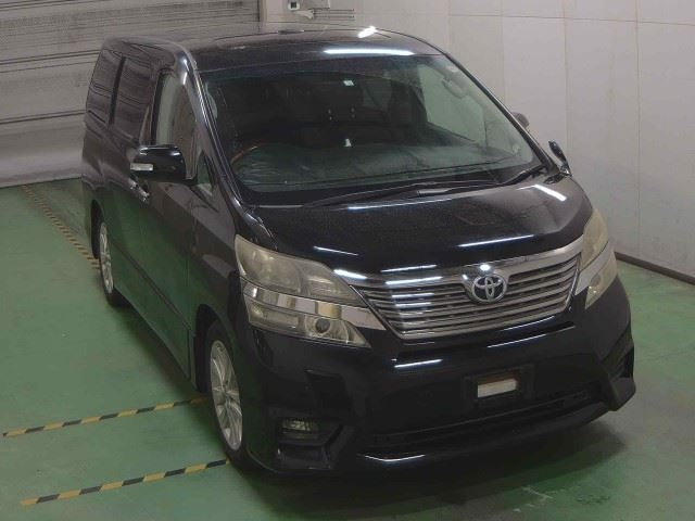 TOYOTA VELLFIRE 2010