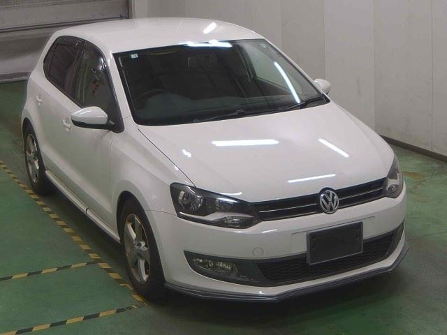 VOLKSWAGEN POLO 2011