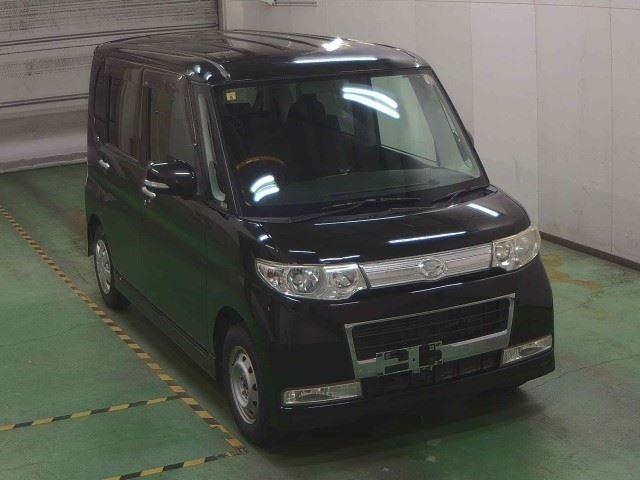 DAIHATSU TANTO 2008