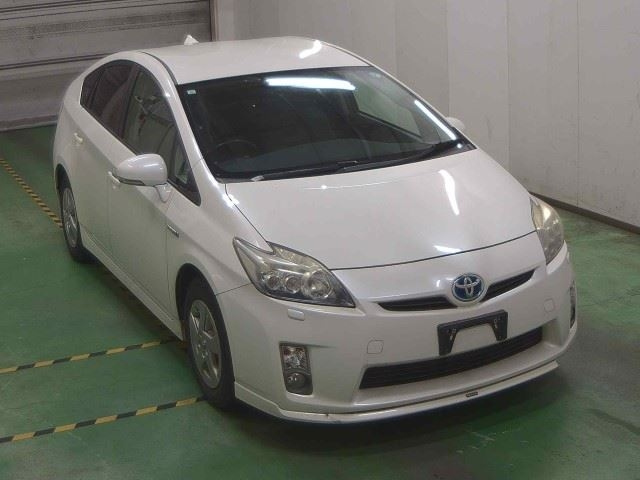 TOYOTA PRIUS 2011