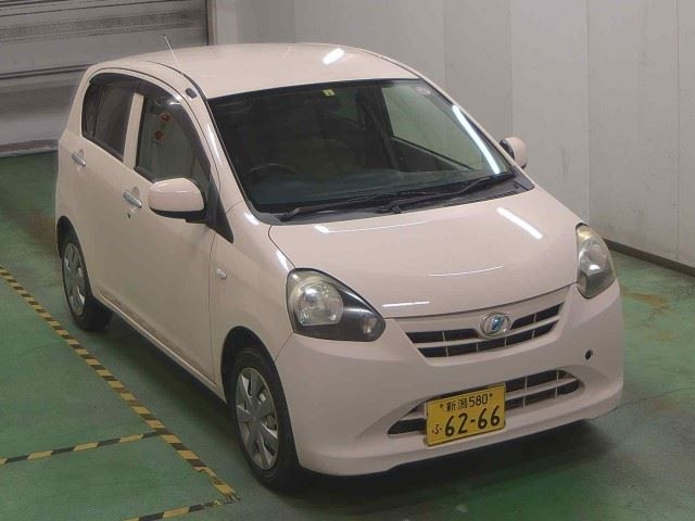 DAIHATSU MIRA E S 2012