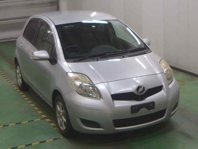 TOYOTA VITZ 2009