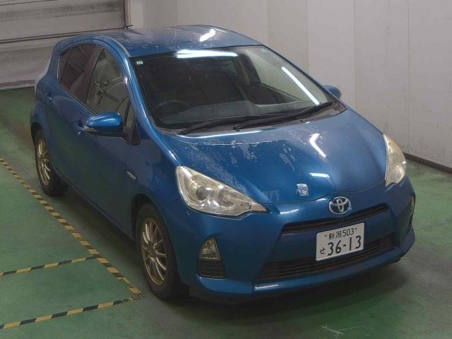 TOYOTA AQUA 2013