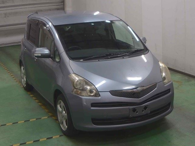 TOYOTA RACTIS 2010