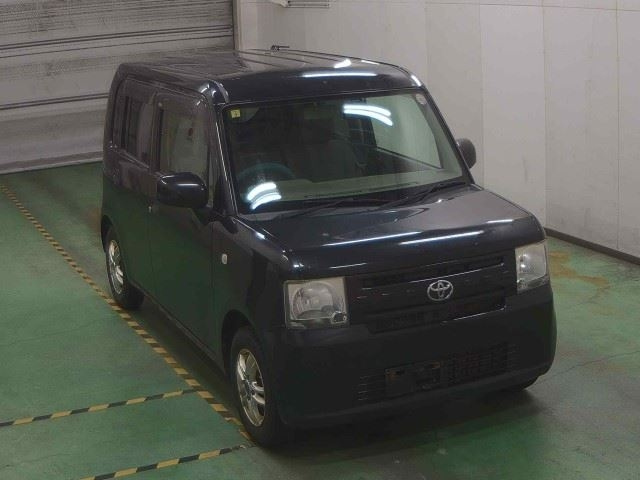 TOYOTA PIXIS SPACE 2012
