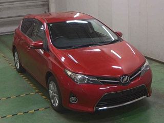 TOYOTA AURIS 2013