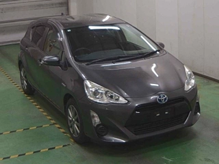 TOYOTA AQUA 2015
