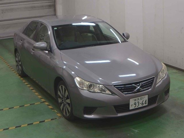 TOYOTA MARK X 2010