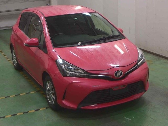 TOYOTA VITZ 2014