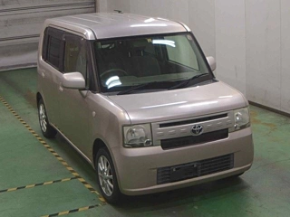 TOYOTA PIXIS SPACE 2012