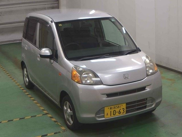 HONDA LIFE 2010