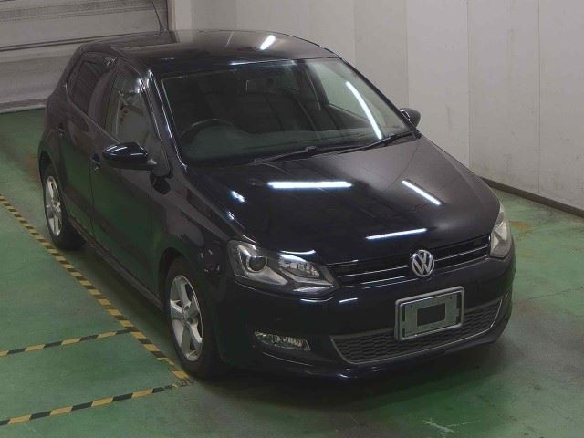 VOLKSWAGEN POLO 2012