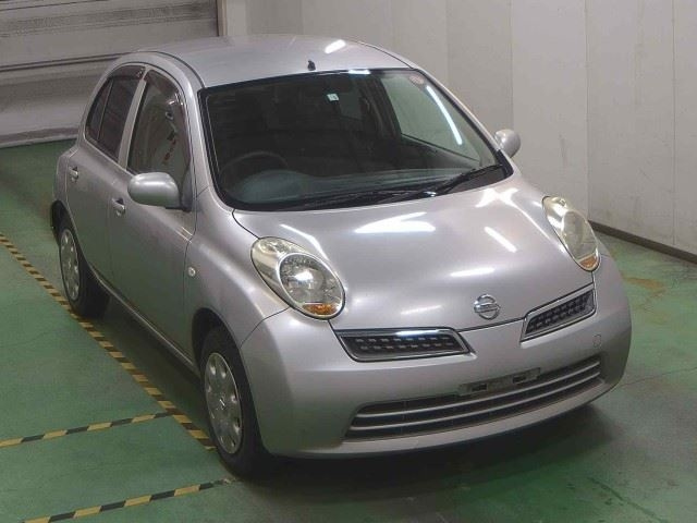 NISSAN MARCH 2010