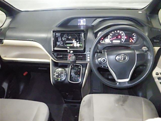 TOYOTA NOAH 2015
