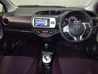 TOYOTA VITZ 2014