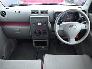 TOYOTA PIXIS SPACE 2012