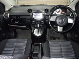 MAZDA DEMIO 2011