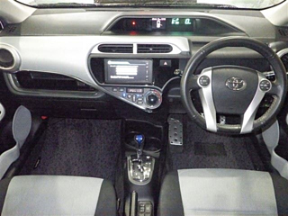 TOYOTA AQUA 2012