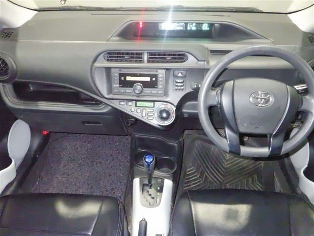 TOYOTA AQUA 2012