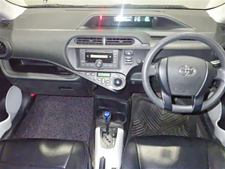TOYOTA AQUA 2012