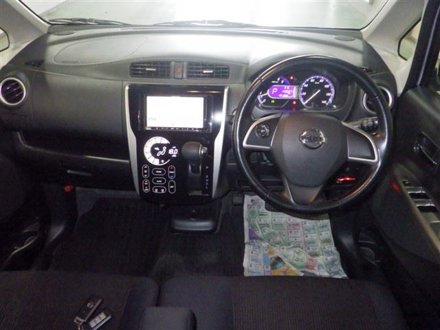 NISSAN DAYZ 2013