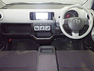 TOYOTA PASSO 2010