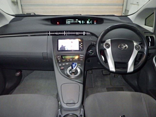 TOYOTA PRIUS 2011