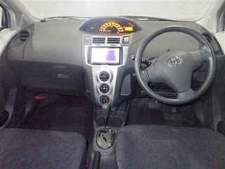 TOYOTA VITZ 2009