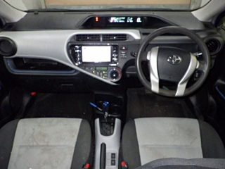 TOYOTA AQUA 2013