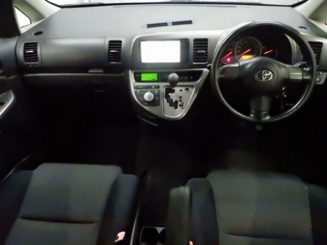 TOYOTA WISH 2008