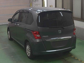 HONDA FREED 2010
