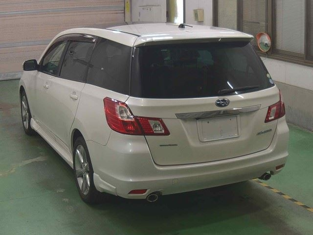 SUBARU EXIGA 2010