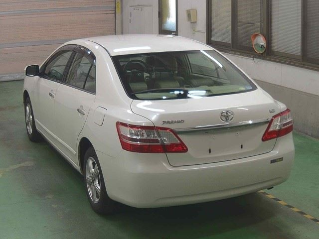 TOYOTA PREMIO 2010