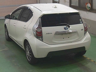 TOYOTA AQUA 2012