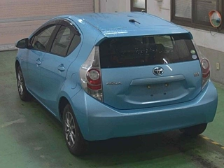 TOYOTA AQUA 2012