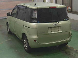 TOYOTA SIENTA 2011