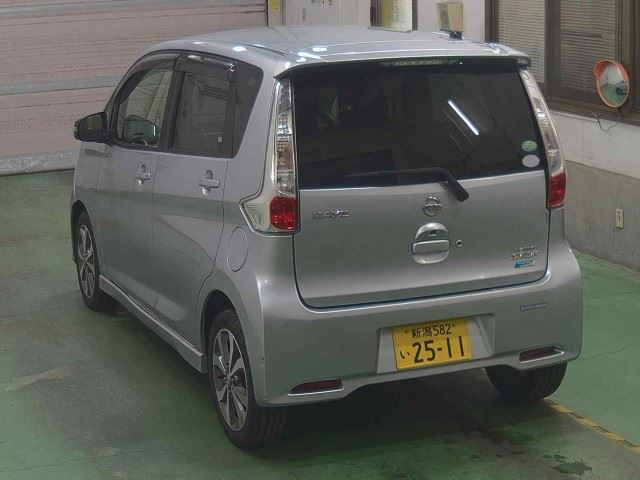 NISSAN DAYZ 2013