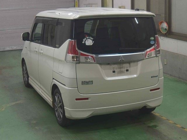 MITSUBISHI DELICA D2 2016
