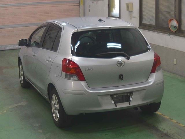 TOYOTA VITZ 2009