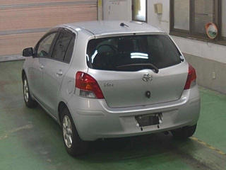 TOYOTA VITZ 2009