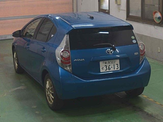 TOYOTA AQUA 2013
