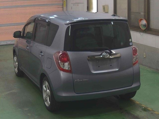 TOYOTA RACTIS 2010